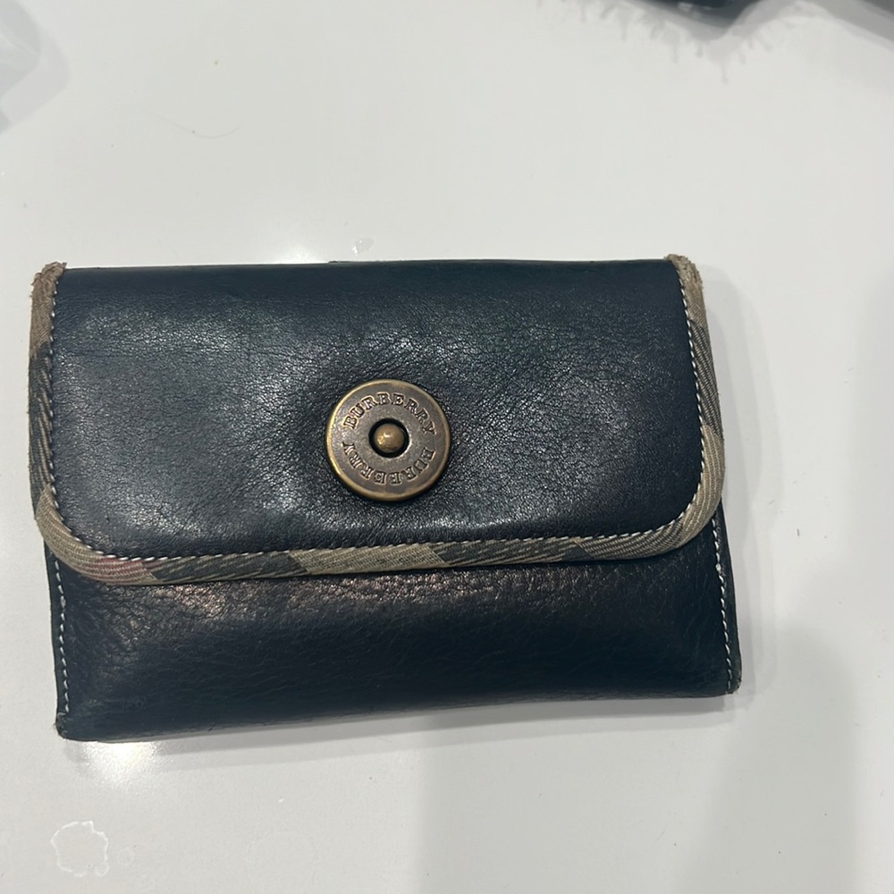 Burberry wallet w change pocket